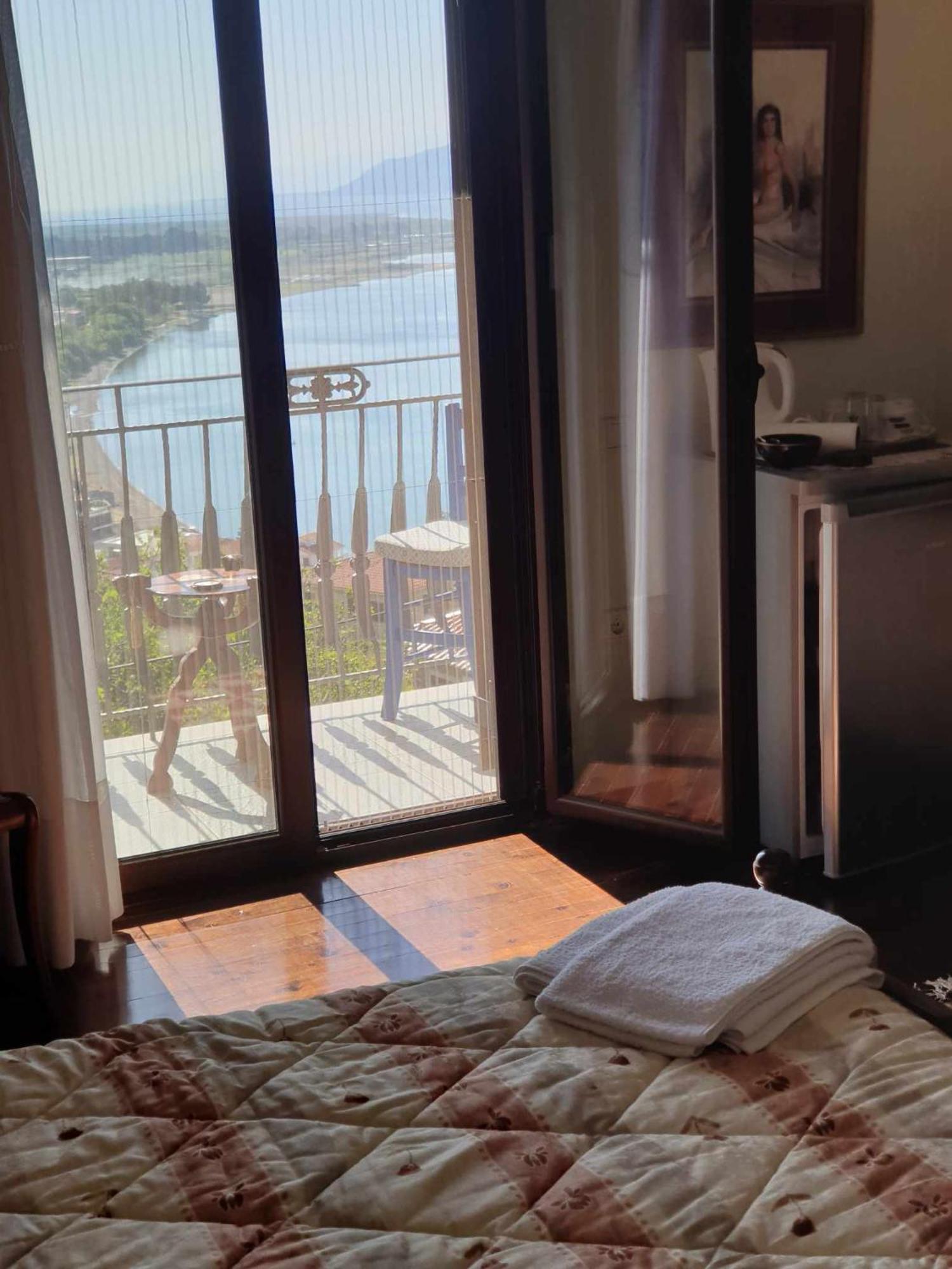 View By The Castle Nafpaktos Villa Buitenkant foto